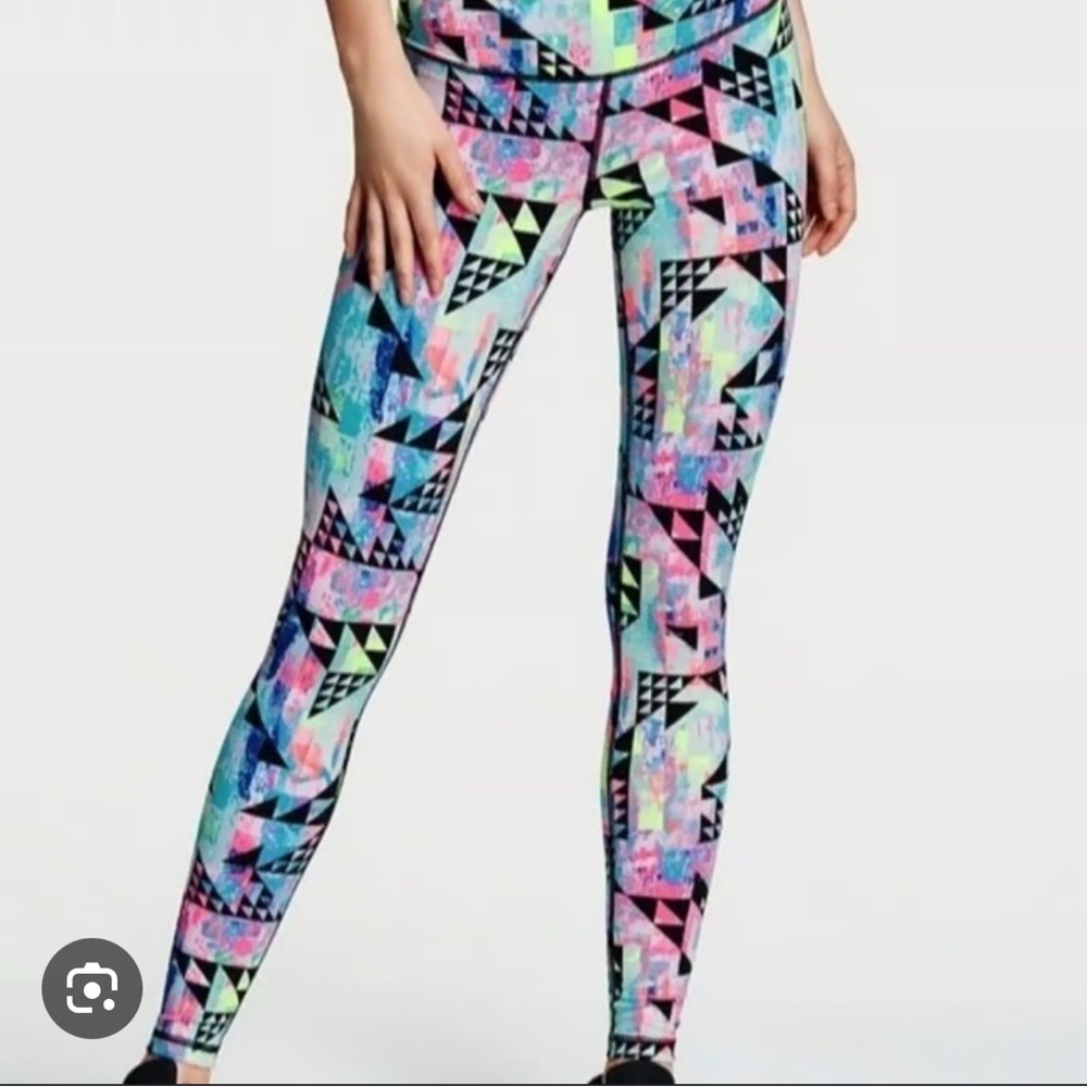 Victoria’s Secret VSX Sport Geometric Print Leggings